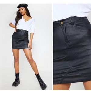 ▪️PrettyLittleThing Eviane Coated Skirt